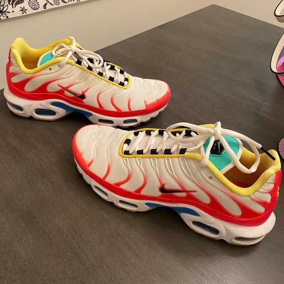 nike air max plus womens multicolor